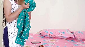 Прия Джиджу чука здраво без презерватив в Full HD с хинди аудио