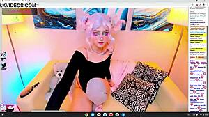 Косплей хентай домашно животно моли да си играе с теб!