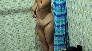 Camara Oculta Vecina Madura Venezolana En La Ducha Big Ass Curvy Fat Stepmom Bathing Milf Bathroom Teacher BBW!