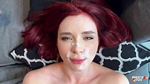 Počasová moderátorka sa vypicháva naživo v novinách s dvojitými výstrekmi v POV