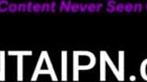 嘿，金发变态美女在硬核后入式里玩得超野！