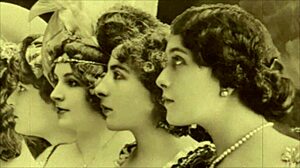 Винтажная эротическая анимация с классическими чувственными сценами