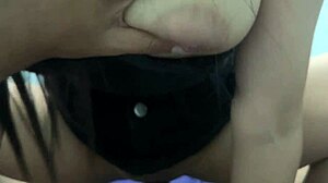 สาวก้นใหญ่ขี่ควยในมุมมองบุคคลที่หนึ่ง