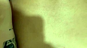 Moj Prijatelj Me Trdo Srači v Rit. Boleče Je, Ko Potisne Globoko Noter.