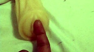 인공 보지로 놀기, 너무 야하고 강렬해