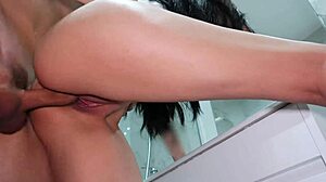 Загрузка тугой киски спермой в крупном плане компиляция тин 18+