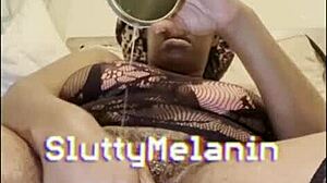 Päiväkirjamerkintä 975: Ebony Milf huora anime seikkailussa