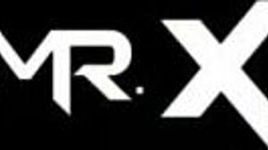 패션비즈니스 걸 콰드로버 E2 32가 강렬한 3D 액션 제공