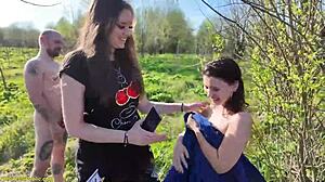 OMG, šukáme v zadku na veřejnosti a všichni se dívají!