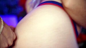 Valentina, Medellín kurva, touží po čuráku každé ráno! Její rty se natahují při tvrdém sání.