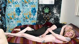 Roxy hraje na slunci, jezdí na Leeovi s creampie koncem!