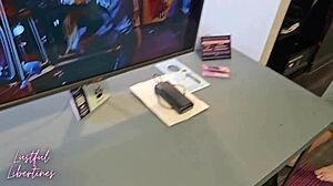 Deler Seng med Fristende Moden MILF Stedmor