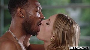 Blacked BBC-Deusa Angel Youngs Abandona Cara Legal