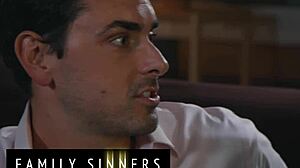 फैमिली सिनर्स: ब्रूनेट स्टेपडैड के लंड को सीक्रेट में चूसने के लिए झूठ बोलती है