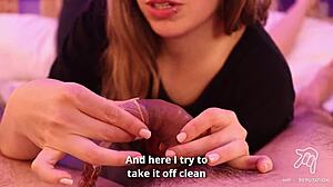 Mi tuffo nei selvaggi sexy shop di Tokyo per provare giocattoli