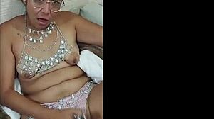 Mă umplu cu cea mai bogată ejaculare într-o scenă sălbatică de blowjob anime. Nu mă satur niciodată de acțiunea asta intensă!