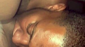 minä purskutin kovasti ja hän nuoli jokaisen tipan