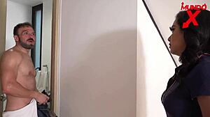 Сосед трахает горячую девчонку в тугую жопу с взрывным кончом