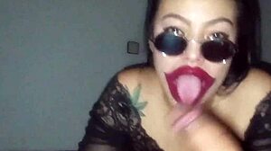 Aku nggak bisa berhenti nonton kompilasi blowjob cumshot ayah tiri dan anak tiri di POV