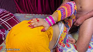 เย้! Indianxxxqueen แม่เลี้ยงถูกเย็ดสไตล์หมา พร้อมพูดภาษาฮินดีสกปรก