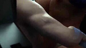 Master Ashoka gir hennes private time til kurvig moden... Wow! 😍