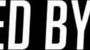 Kiri Tid Kneppen Dit Smukke Ansigt med Vild Intensitet