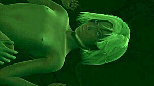 Yaoi Femboy POV: Otsuke se masturbira in dobi pofukano na hišnem verandi.