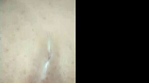 Ogromni črni kurac trese krivolasto punco z veliko ritjo in močnim squirtom