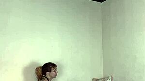 О човече, зад кулисите давам задника си на момчето на приятелката ми с татуировки и орални! 😏🍑