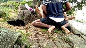 फील्ड में स्टीपमॉम को बांग करते हुए डैड नजदीक देखता है. देसी पब्लिक थ्रिल.