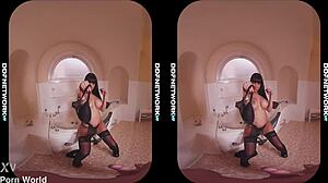 Fürdőszobai szopás brunettel fehérneműben és harisnyában