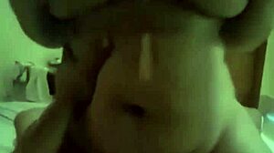 חיכיתי לחמות אבל היא הייתה עסוקה במטלות או משהו חם כזה