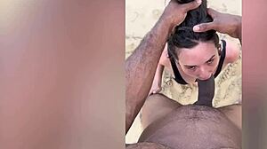 E Eve Sweet pregătită pentru întinderea BBC pe plaja publică?