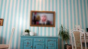 Ik neuk mijn stiefbroer voor een plek om te wonen