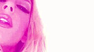 Elaka Brookes strippole-solo