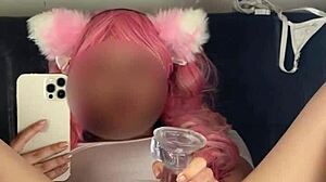 Gadis Colombia mandi dalam bilik air dan bilik tidur