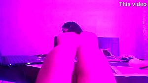 可爱gay男孩感觉暴露张开屁股