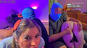 Elsa, πάρε αυτό το σκληρό χτύπημα από τον μεγάλο μαύρο ταύρο που σε κυριαρχεί