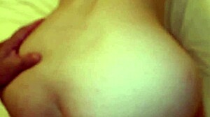 20-ročná japonská brunetka amatérka blowjob creampie