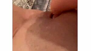 Arabische Sneeuwwitje Gaat Los met een Grote Dildo in BDSM Lingerie