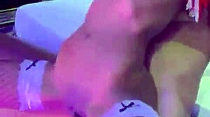 trío anal bien rico con amiga de la calle... culo abierto!