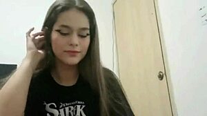 Hermanastro indulges in self-pleasure as sister discovers