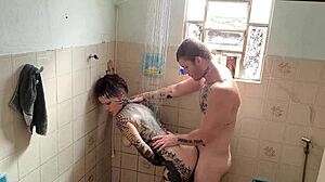信じられない、義兄がシャワーで私をバンした