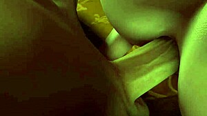 Лысый азиат долбит пышную красотку доггистайлом. 3D ебля с секси безволосыми сиськами в действии.