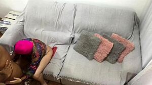 Karımı büyük siyah sikle aldatırken yakaladım, kıçında sert orgazm oldu