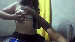 Studentin verführt Prof für bessere Note