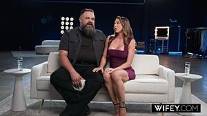 Lor Reign Squirts On Bbc During Anal Fuck