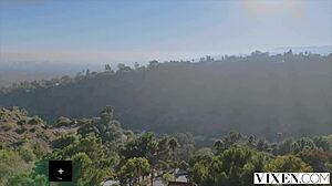 Vixen vriendinnen delen trainers lul in groepsplezier