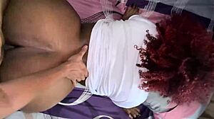 หญิงเอ็บอนี่ผมแดงหน้าอกใหญ่จาก Tinder ต้องการให้เย็ดก้นใหญ่แรงๆ