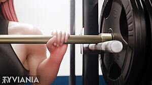 หนุ่มสาวสองสุดน่าเย